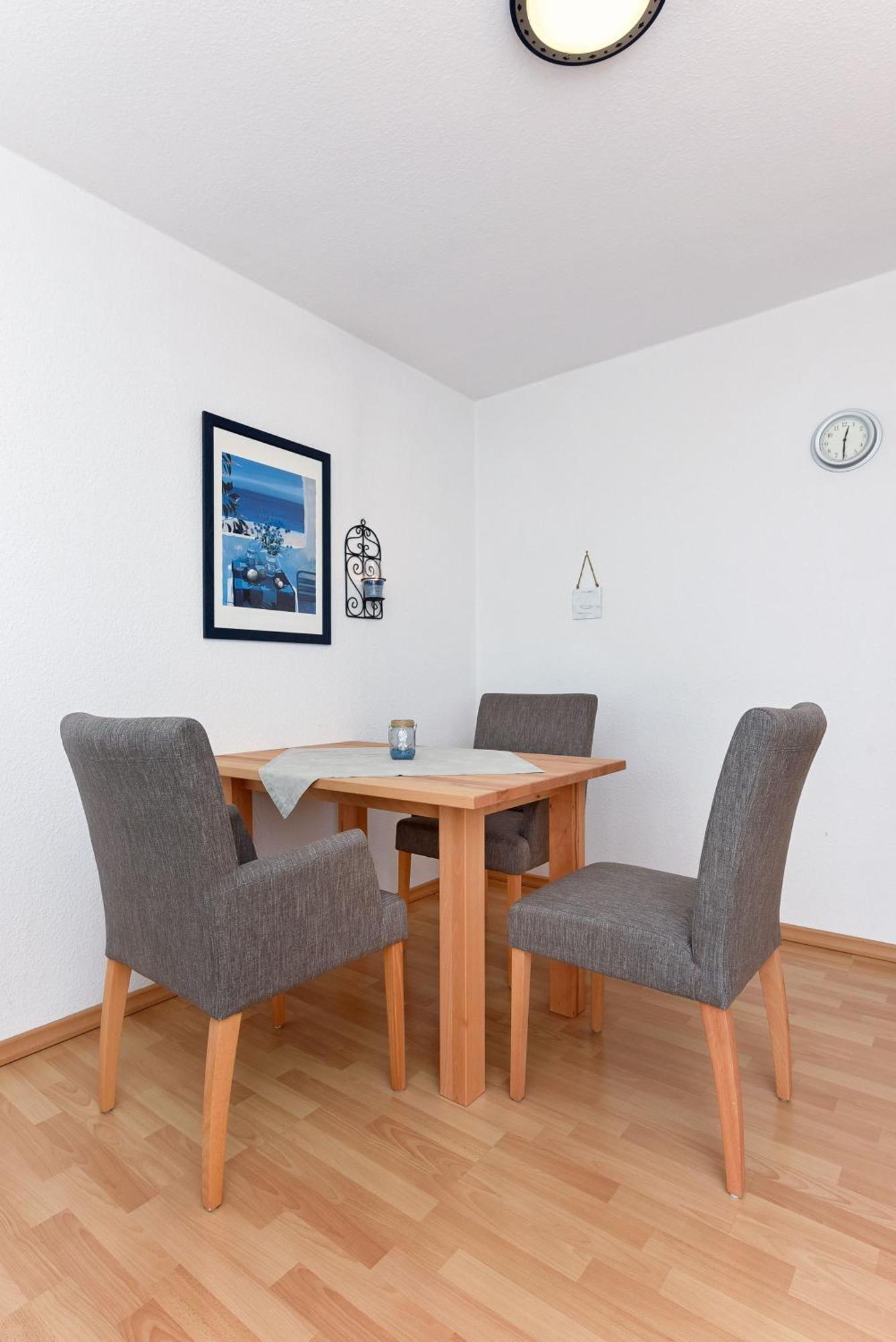 Haus Hafenblick Apartment Bensersiel Exterior photo